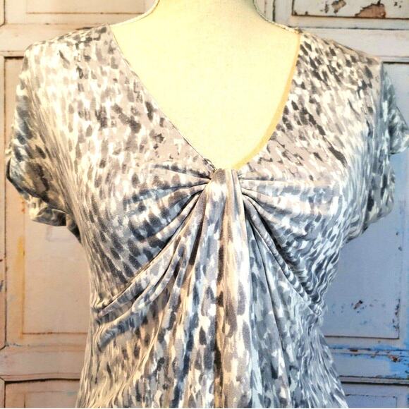 Chaus Knit Top Size S Gray Twist V Neckline Soft Abstract Design Classic Beauty - Picture 2 of 8